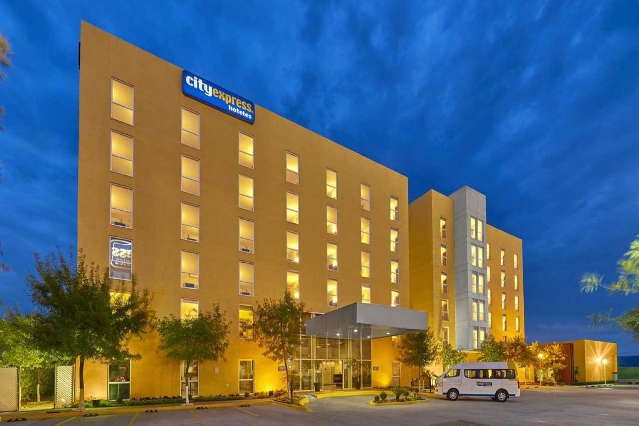 City Express Suites By Marriott Silao Aeropuerto Exterior photo